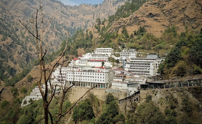Amarnath Tour With Vaishno Devi Darshan